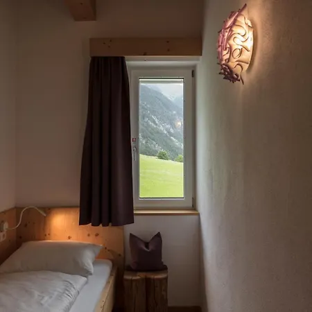 Arlberglife Aparthotel Pettneu am Arlberg