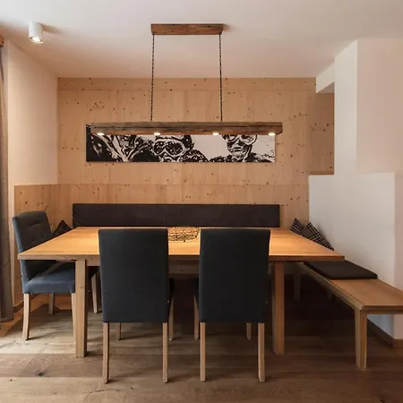 Aparthotel Arlberglife 4*