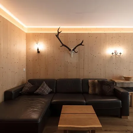 Arlberglife Aparthotel Pettneu am Arlberg