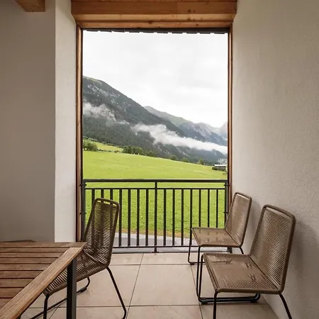 Arlberglife Aparthotel Pettneu am Arlberg