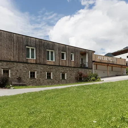 Arlberglife Aparthotel Pettneu am Arlberg