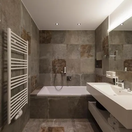 Arlberglife Aparthotel 4*