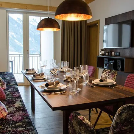 Arlberglife Aparthotel 4*